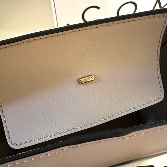 BOYY Devon 21 Tortora Gold Hardware Nude Bucket Bag Style - Picture 6 of 15